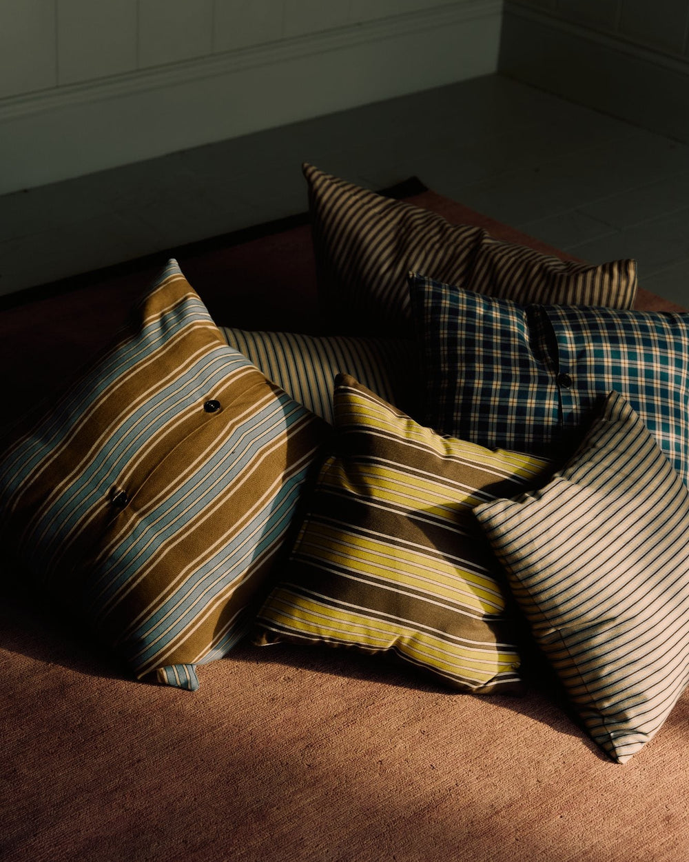 NiX Furniture