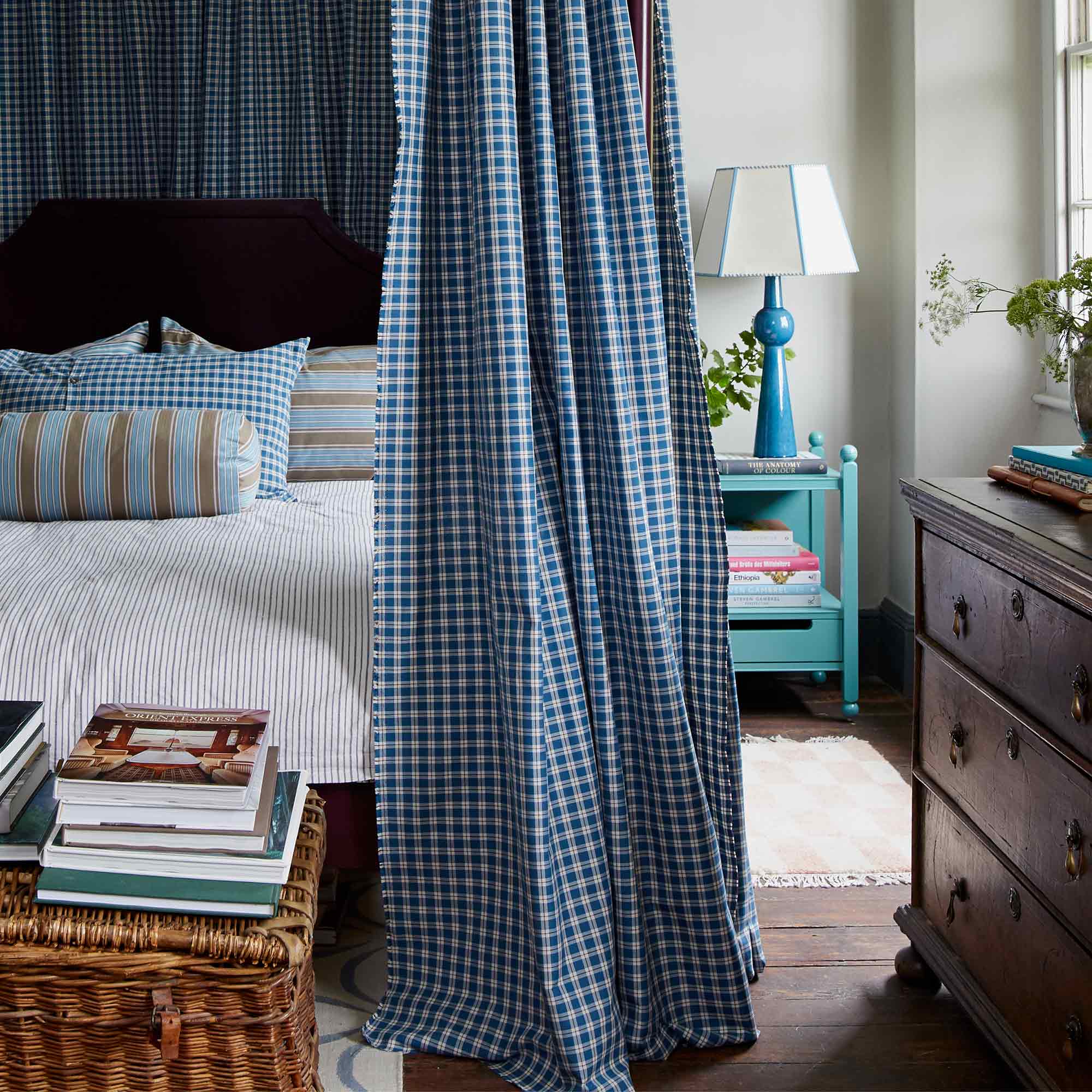  Beautiful Designed Small Bedroom By Nicola Harding  