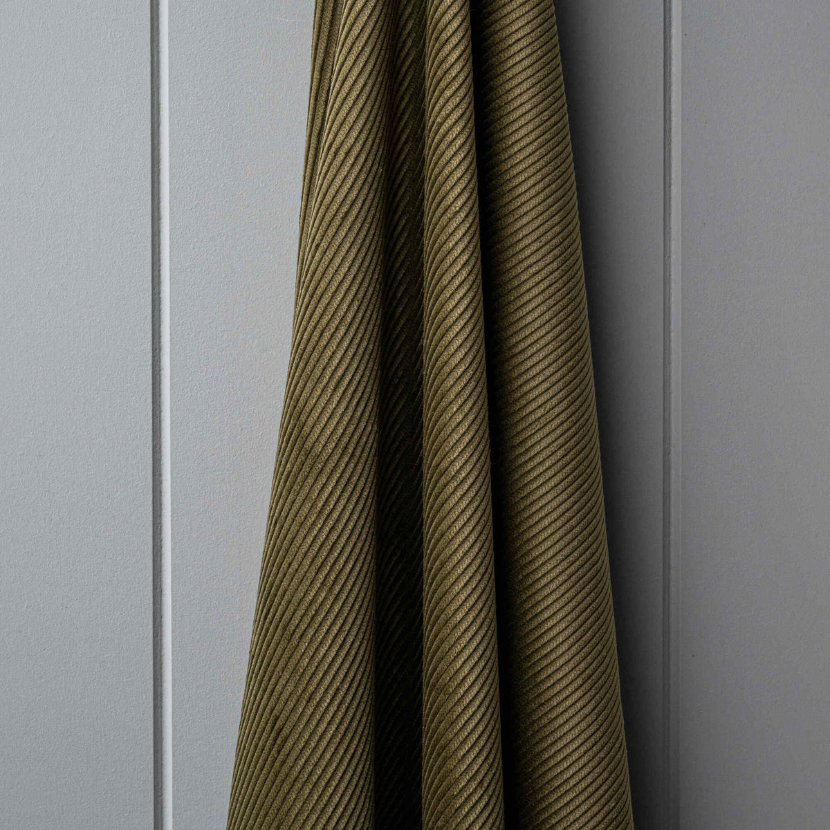 Heavy-weight Organic Cotton, Classic Corduroy Caper, hanging