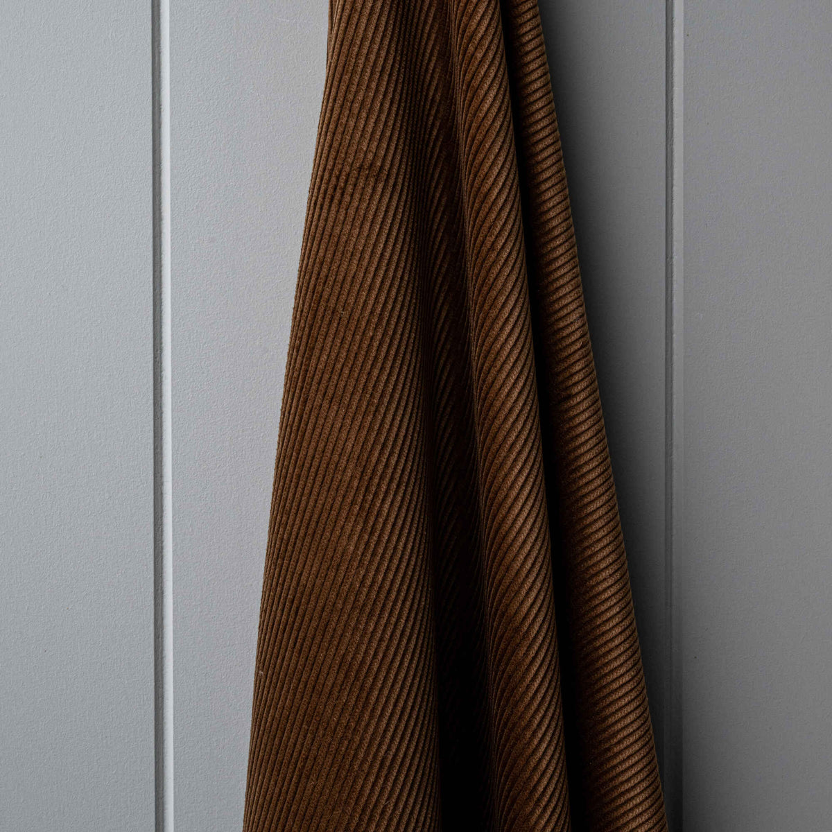 Heavy-weight Organic Cotton, Classic Corduroy Tobacco, Hanging