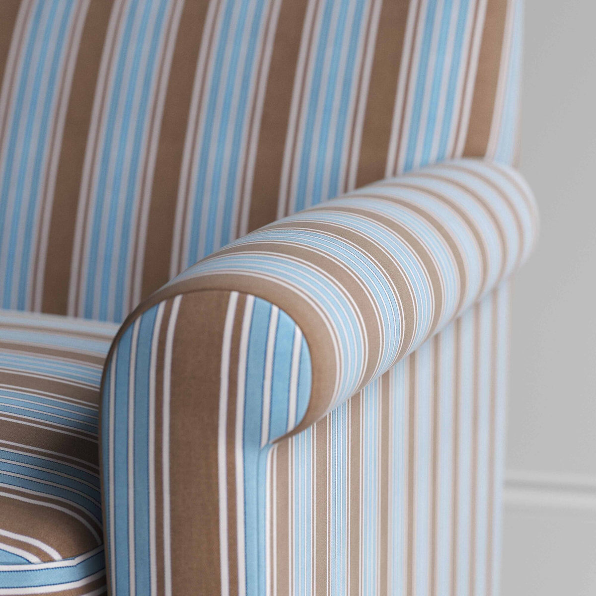 Close-up of the tailored armrest on the blue Regatta cotton Idler by Nix.