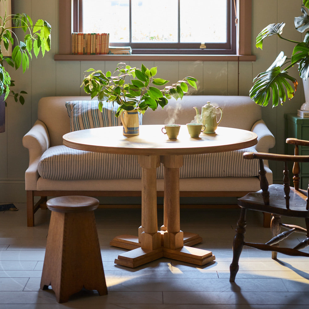  Gather Round Dining Table in Oak 